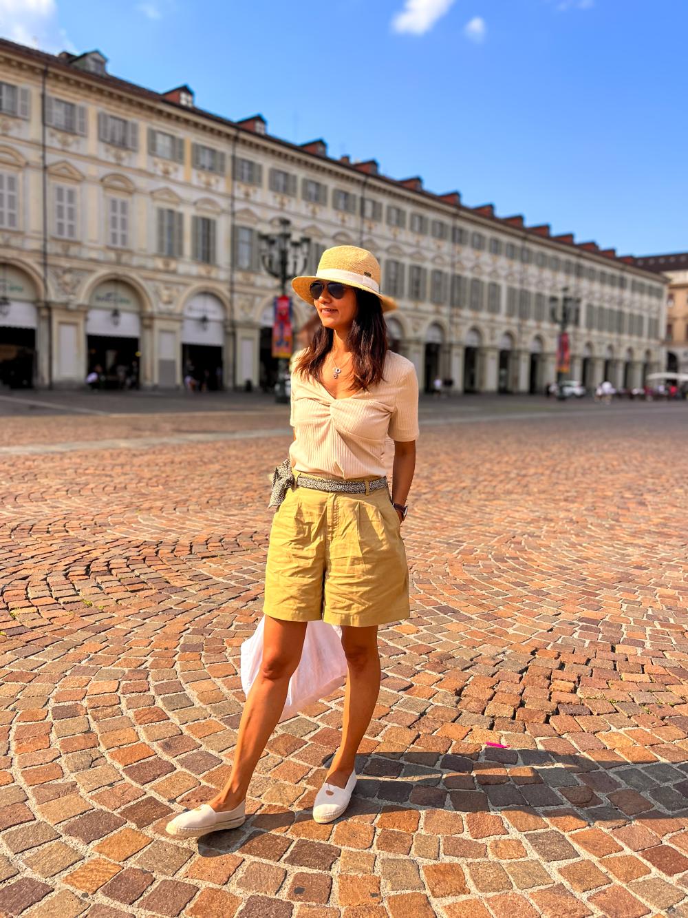 859-145-Box aout-1.jpg